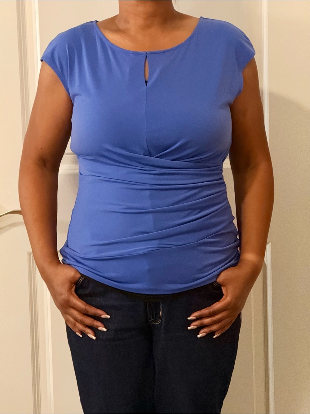 New York & Company Scoop Neck Ruched Cap-Sleeve Top in Blue
